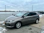 Toyota Auris 1.8 Hybrid Dynamic CVT 2017 Grijs Automaat, Auto's, 4 cilinders, Origineel Nederlands, Start-stop-systeem, Auris