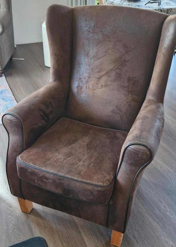 Bruine fauteuil met oren, Huis en Inrichting, Fauteuils, Ophalen