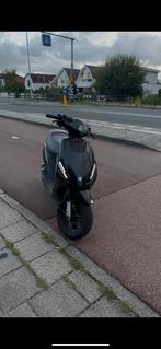 Piaggio zip 4t2v 50cc, Fietsen en Brommers, Ophalen, Maximaal 45 km/u, Zip, Zo goed als nieuw
