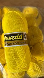 Breiwol van Neveda. Kleur geel, Hobby en Vrije tijd, Breien en Haken, Ophalen of Verzenden, Zo goed als nieuw, Breien of Haken