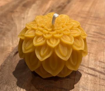 Pure bijenwaskaarsen diverse soorten beschikbaar voor biedingen