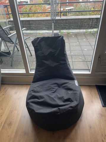 Zwarte Zitzakstoel beschikbaar voor biedingen