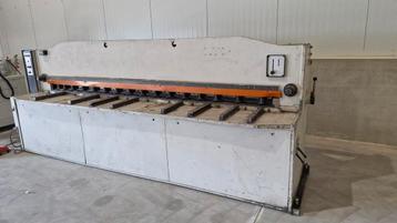 lvd plaatschaar knipbank 3100 x 3.5mm beschikbaar voor biedingen