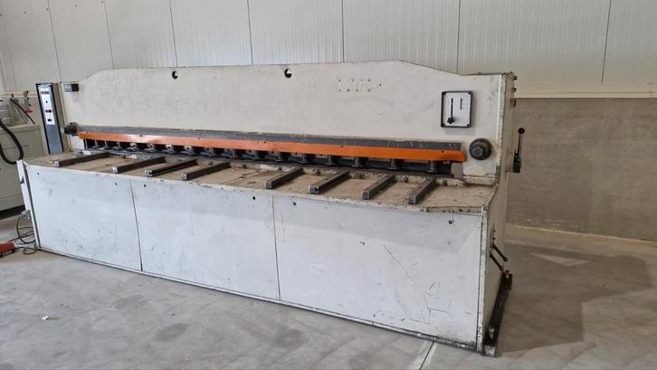 lvd plaatschaar knipbank 3100 x 3.5mm, Doe-het-zelf en Verbouw, Gereedschap | Overige machines, Gebruikt, Ophalen of Verzenden
