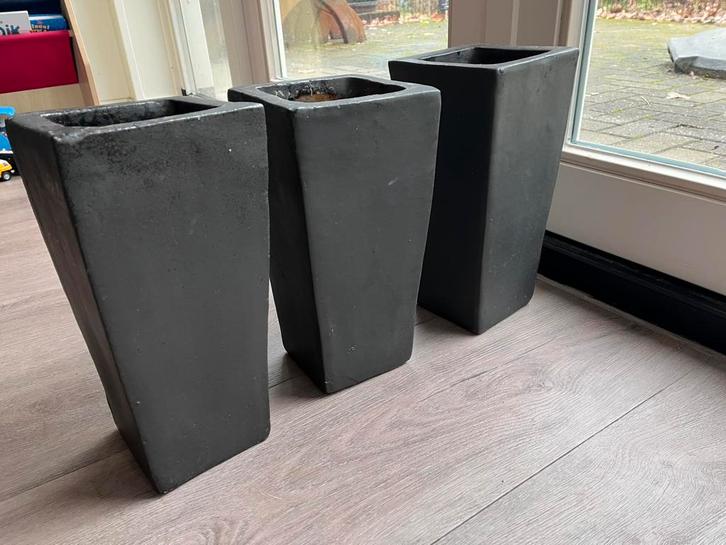 3 massief stenen vazen plantenpotten, Huis en Inrichting, Woonaccessoires | Vazen, Gebruikt, Zwart, Minder dan 50 cm, Steen, Ophalen