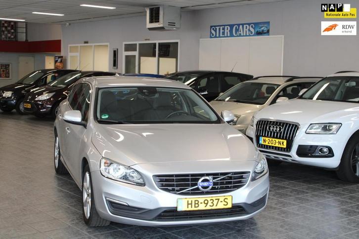 Volvo V60 2.0 T3 Momentum, Nieuwe distributieriem, NAP, APK, Auto's, Volvo, Bedrijf, Te koop, V60, ABS, Airbags, Airconditioning