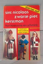 Oud handwerkboek sinterklaas en zwarte piet kerstman, Ophalen of Verzenden