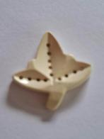 5.vintage 4 ivoorkleurige blaadjes, Ophalen of Verzenden, Zo goed als nieuw, Knoop of Knopen