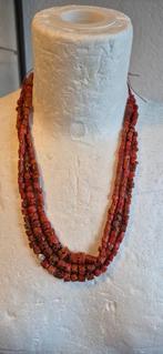 Bloedkoraal ketting, Gebruikt, Ophalen of Verzenden, Steen of Mineraal, Met edelsteen