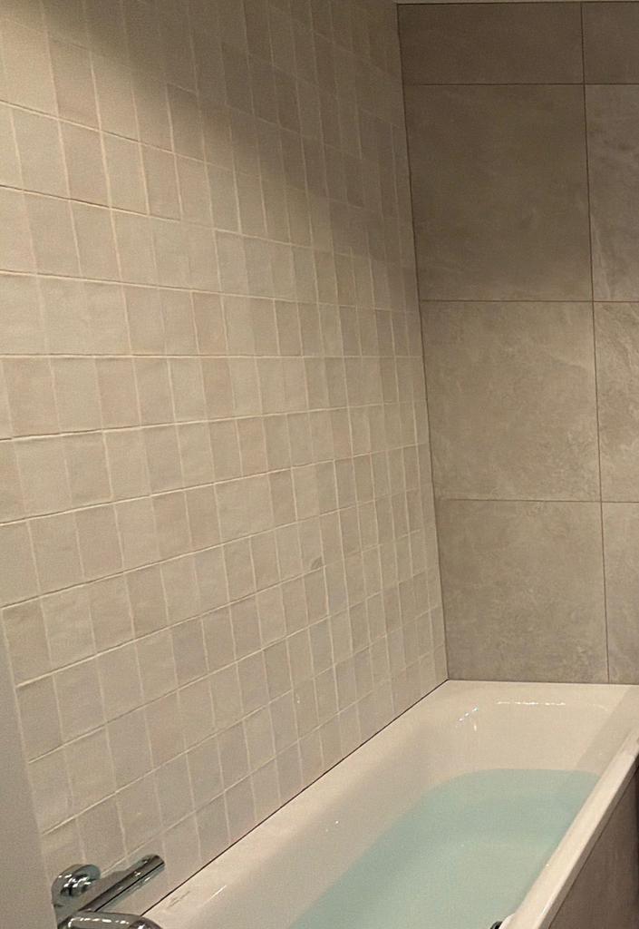 NIEUW! 6 Dozen Fez White Gloss Tegels  (2,9 m²), Huis en Inrichting, Badkamer | Complete badkamers, Zo goed als nieuw, Ophalen