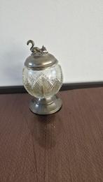 glazen pot met tin, Ophalen