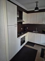 Witte Hoekkeuken met Apparatuur, Ophalen, Gebruikt, Wit, Hoekkeuken