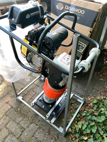 Daewoo stamper trilplaat trilstamper beschikbaar voor biedingen
