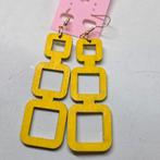 Oorbellen hout, Ophalen of Verzenden, Zo goed als nieuw, Bruin, Overige materialen