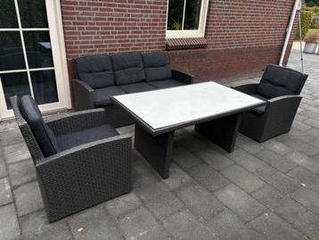 Luxe tuinset (bezorgen mogelijk) beschikbaar voor biedingen