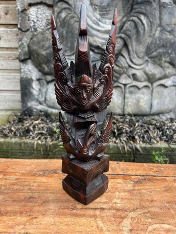 Garuda hindoeïstisch houtsnijwerk beeld Garuda Half mens beschikbaar voor biedingen