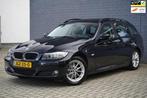 BMW 3-serie Touring 320i, Leer Automaat, Youngtimer, Automaat, Euro 5, Achterwielaandrijving, Zwart