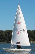 LASER ZEILBOOT COMPLEET | T.E.A.B, Watersport en Boten, Ophalen, Zo goed als nieuw, Minder dan 15 m²