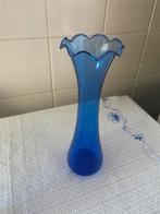 Vintage glazen vaas golvende rand - Kobalt blauw vaasje glas, Antiek en Kunst, Antiek | Vazen, Ophalen