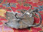 Antieke Engelse silverplate flessenhouder als een blad 18 cm, Ophalen of Verzenden