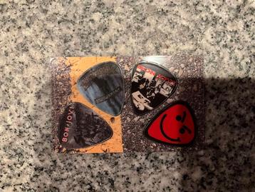 4 uitneembare plectrums van Bon Jovi Nr 2 beschikbaar voor biedingen