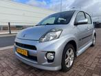 Daihatsu Sirion 2 1.3-16V /Airco/Elek.pakket/C.V/Frisse APK, Auto's, Voorwielaandrijving, Stof, Gebruikt, 4 cilinders