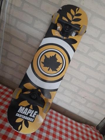 Scateboard Maple beschikbaar voor biedingen