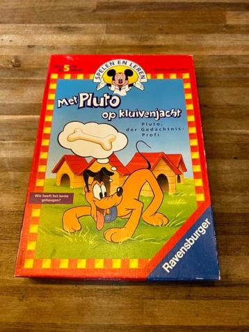 Spelen en leren met Pluto op kluivenjacht, vintage 1994