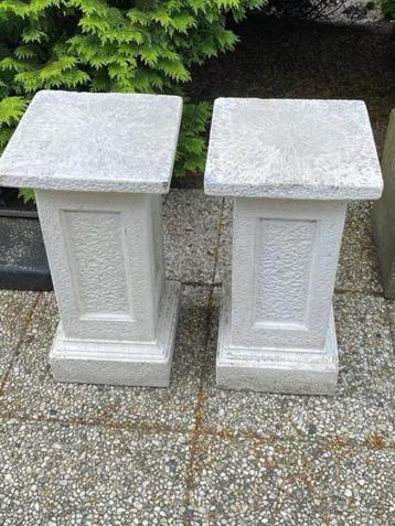 Te koop zuilen beschikbaar voor biedingen