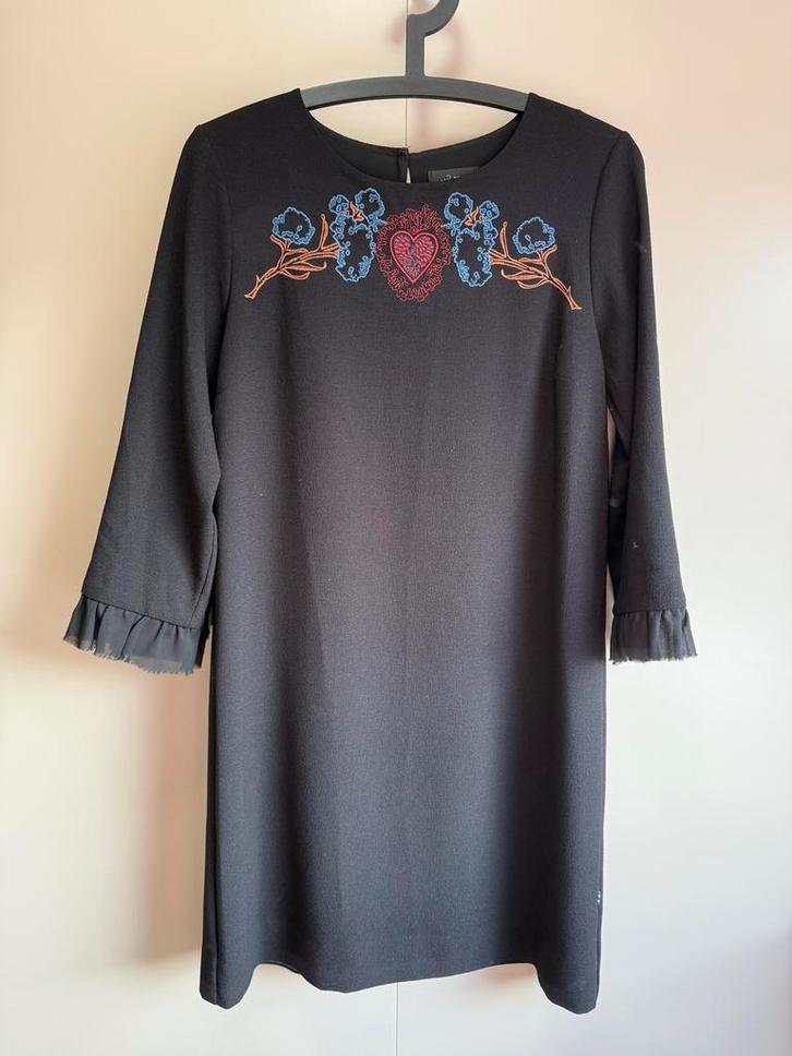 Zwarte Otto d'ame jurk met borduursel print | maat 36, Kleding | Dames, Jurken, Zo goed als nieuw, Maat 36 (S), Zwart, Boven de knie
