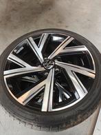 Golf 8 R Bergamo 18" Volkswagen Velgen met Banden (5x112), Velg(en), Gebruikt, Personenwagen, 225 mm