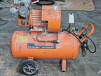 Professionele compressor., Doe-het-zelf en Verbouw, Compressors, Gebruikt, 6 tot 10 bar, Ophalen of Verzenden, 25 tot 100 liter