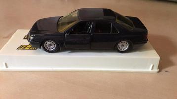 PEUGEOT 605 NIEUW+ VITRINE  NIEUW SOLIDO ACTION PRIJSJE beschikbaar voor biedingen