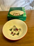 AH Wedgwood Christmas 6 dessertschaal met 1 schenkkannetje, Ophalen of Verzenden, Wedgwood, Porselein, Schaal of Schalen