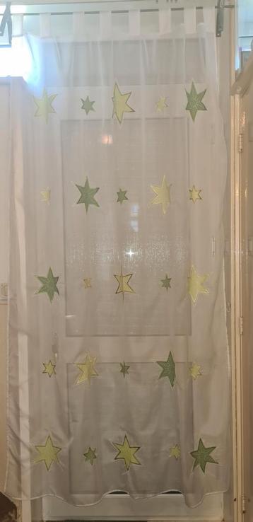 Vitrageset, wit met stermotief. H.2.15 mtr. Als nieuw! beschikbaar voor biedingen