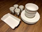 Dille en Kamille 'Cameo' porcelain plates, mugs, bowls, Bord(en), Gebruikt, Effen, Ophalen