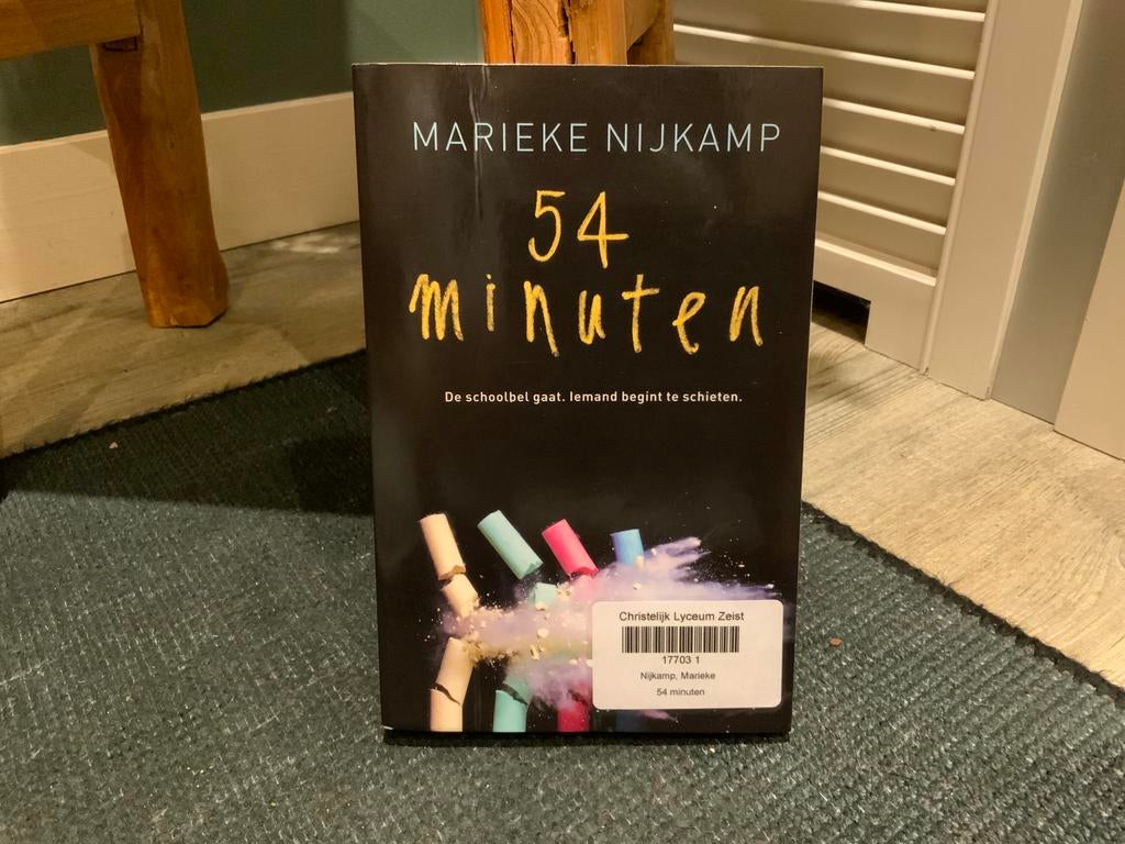 Marieke Nijkamp - 54 minuten, Boeken, Gelezen, Ophalen of Verzenden, Fictie, Marieke Nijkamp