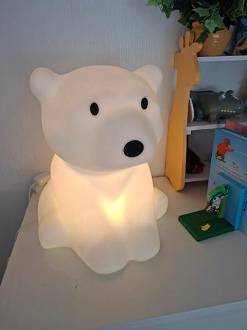 Leuke Berenlamp.  beschikbaar voor biedingen