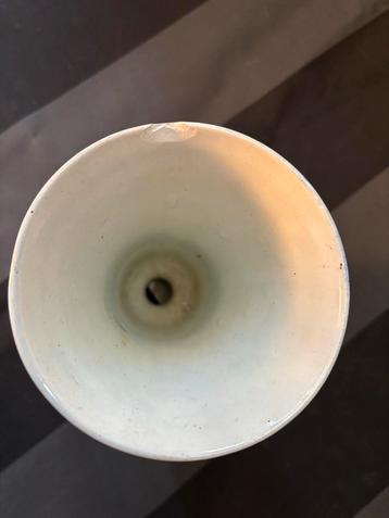 Delfts Blauwe Vaas met Bloemenmotief beschikbaar voor biedingen