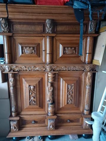 Antieke Eikenhouten Dressoir/Buffetkast beschikbaar voor biedingen