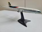 Cathay Pacific schaalmodel vliegtuig., Verzamelen, Luchtvaart en Vliegtuigspotten, Ophalen, Zo goed als nieuw, Schaalmodel