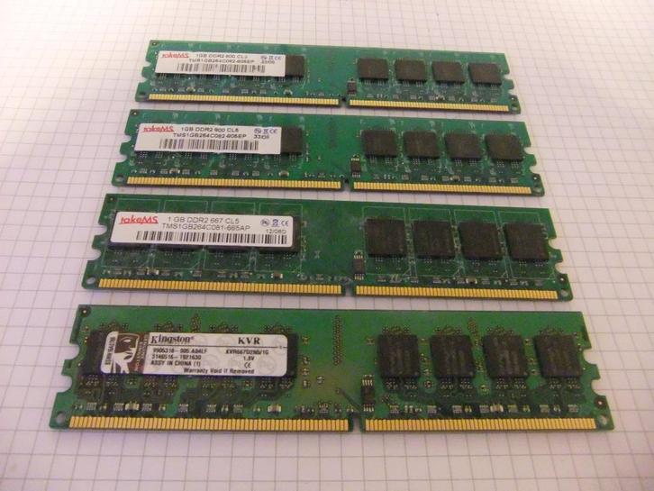 DDR2 | RAM Geheugen | 2x 2GB + 2x 1GB, Computers en Software, RAM geheugen, Zo goed als nieuw, Desktop, DDR2, Ophalen of Verzenden