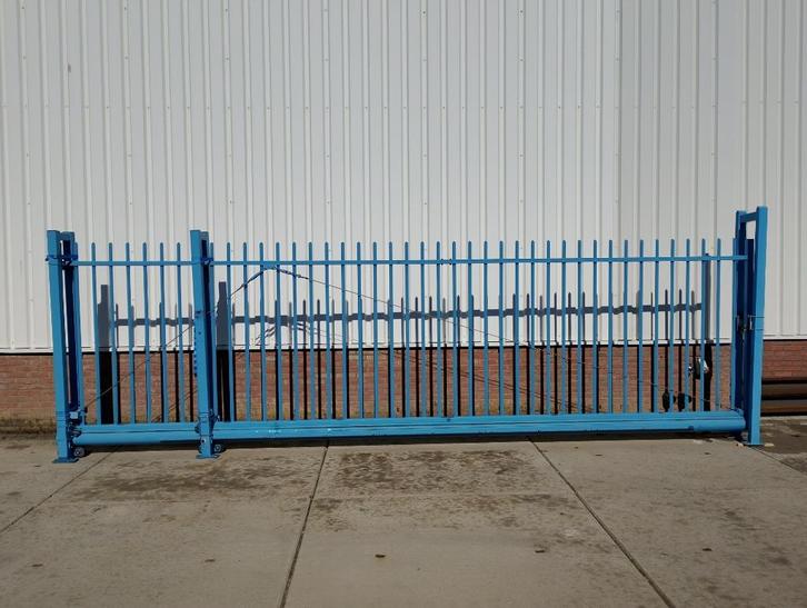Vrijdragende (Elektrische) Schuifpoort Blauw 500x200, Tuin en Terras, Tuinhekken en Hekwerk, Gebruikt, Spijlenhekwerk, IJzer, Met poort