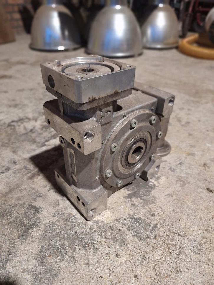 Haakse Overbrenging, Zakelijke goederen, Machines en Bouw | Industrie en Techniek, Ophalen of Verzenden