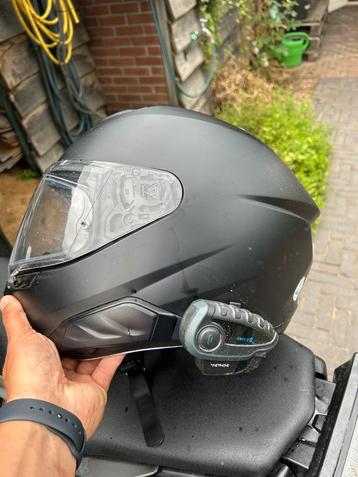 Motorhelm met intercom beschikbaar voor biedingen