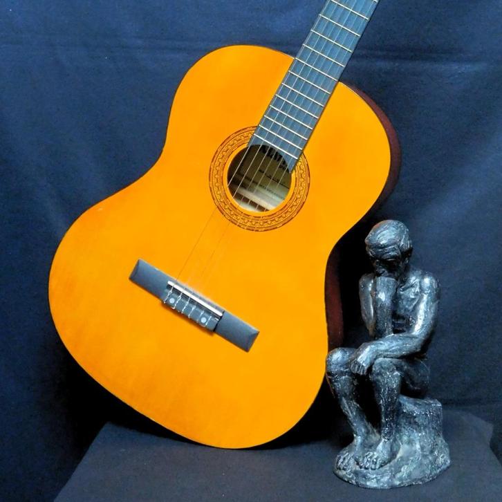 Martinez. Spaanse akoestische gitaar 4/4., Muziek en Instrumenten, Snaarinstrumenten | Gitaren | Akoestisch, Gebruikt, Klassieke of Spaanse gitaar