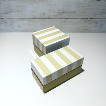 Bento Box with multiple compartments & mini source bottles beschikbaar voor biedingen