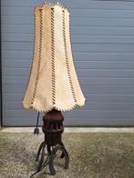 Leuke staande vintage vloerlamp, Huis en Inrichting, Lampen | Vloerlampen, Hout, Gebruikt, Ophalen of Verzenden