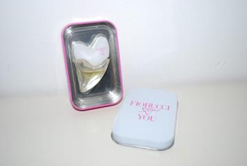 Miniatuur Fiorucci Love You beschikbaar voor biedingen