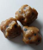 3 oliebollen- kaarsjes, Diversen, Kerst, Ophalen of Verzenden, Zo goed als nieuw